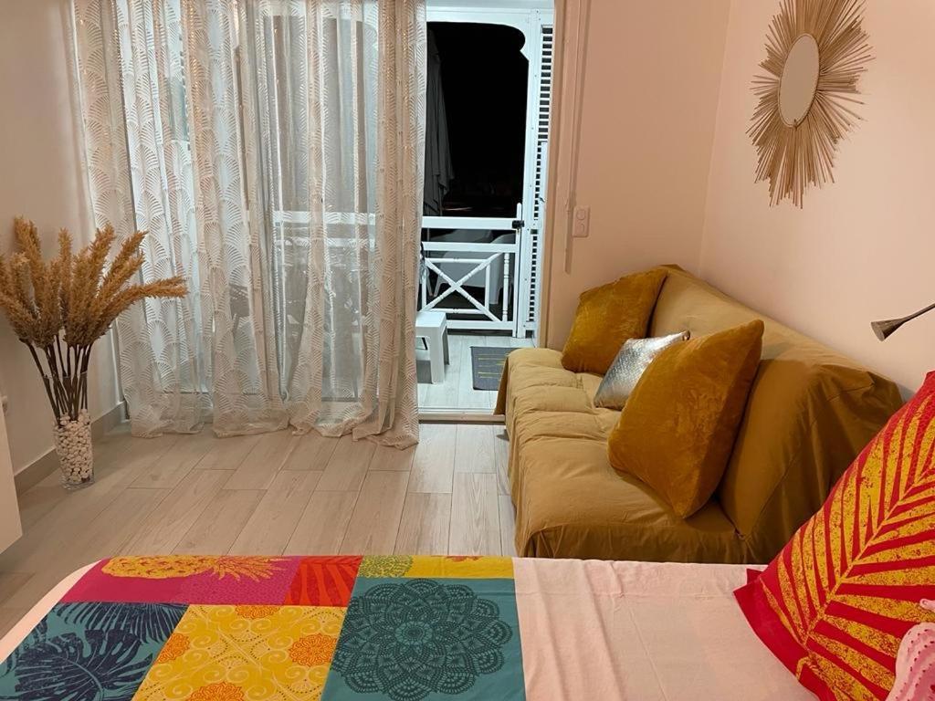 Sunset Apartment Ле Диамант Екстериор снимка